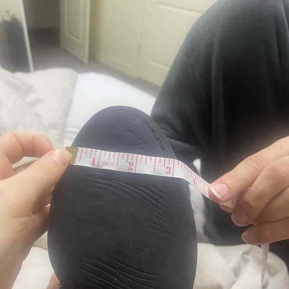 Cute black leather booties - Picture 8 of 9